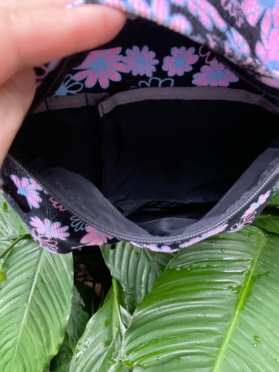 VTG JanSport Black With Pink Flowers Corduroy Backpack main image 5